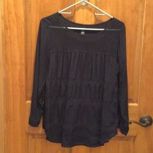 Gap flowy  navy top